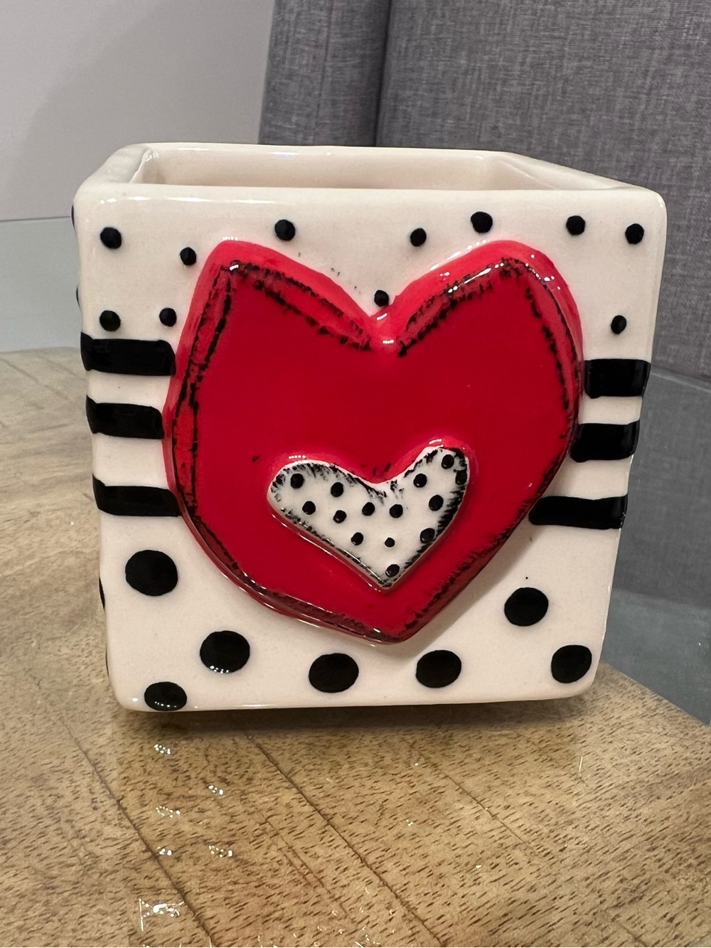 Demdaco heartful homes accent decor